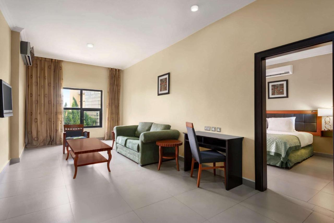 Hawthorn Suites By Wyndham Abuja Esterno foto