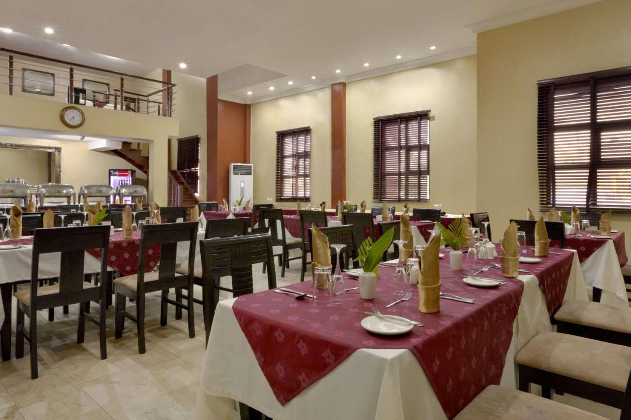 Hawthorn Suites By Wyndham Abuja Esterno foto
