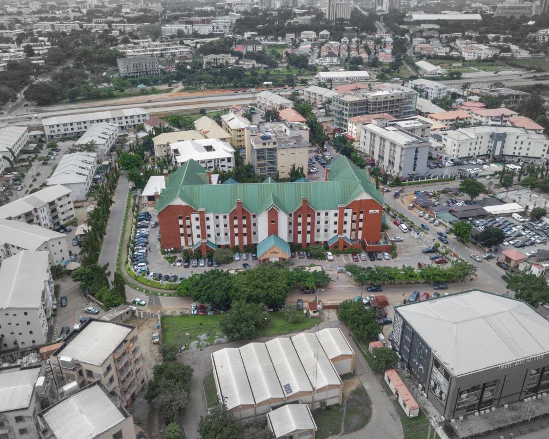 Hawthorn Suites By Wyndham Abuja Esterno foto