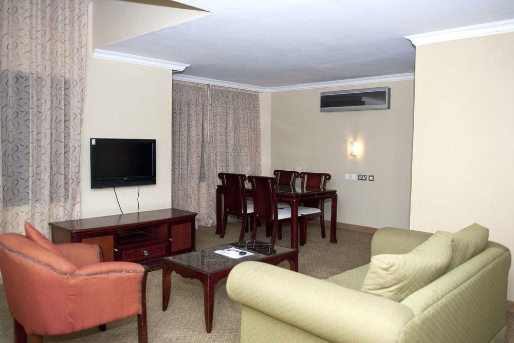 Hawthorn Suites By Wyndham Abuja Esterno foto