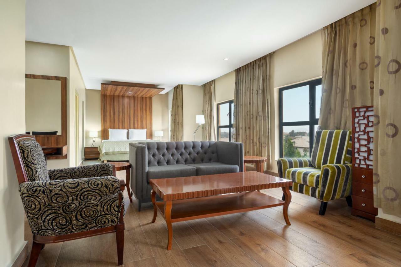 Hawthorn Suites By Wyndham Abuja Esterno foto