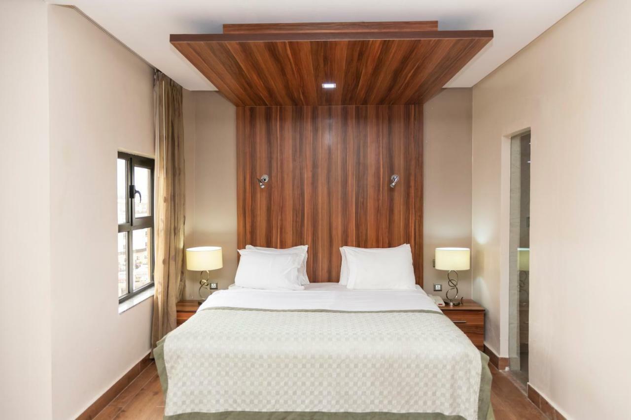 Hawthorn Suites By Wyndham Abuja Esterno foto
