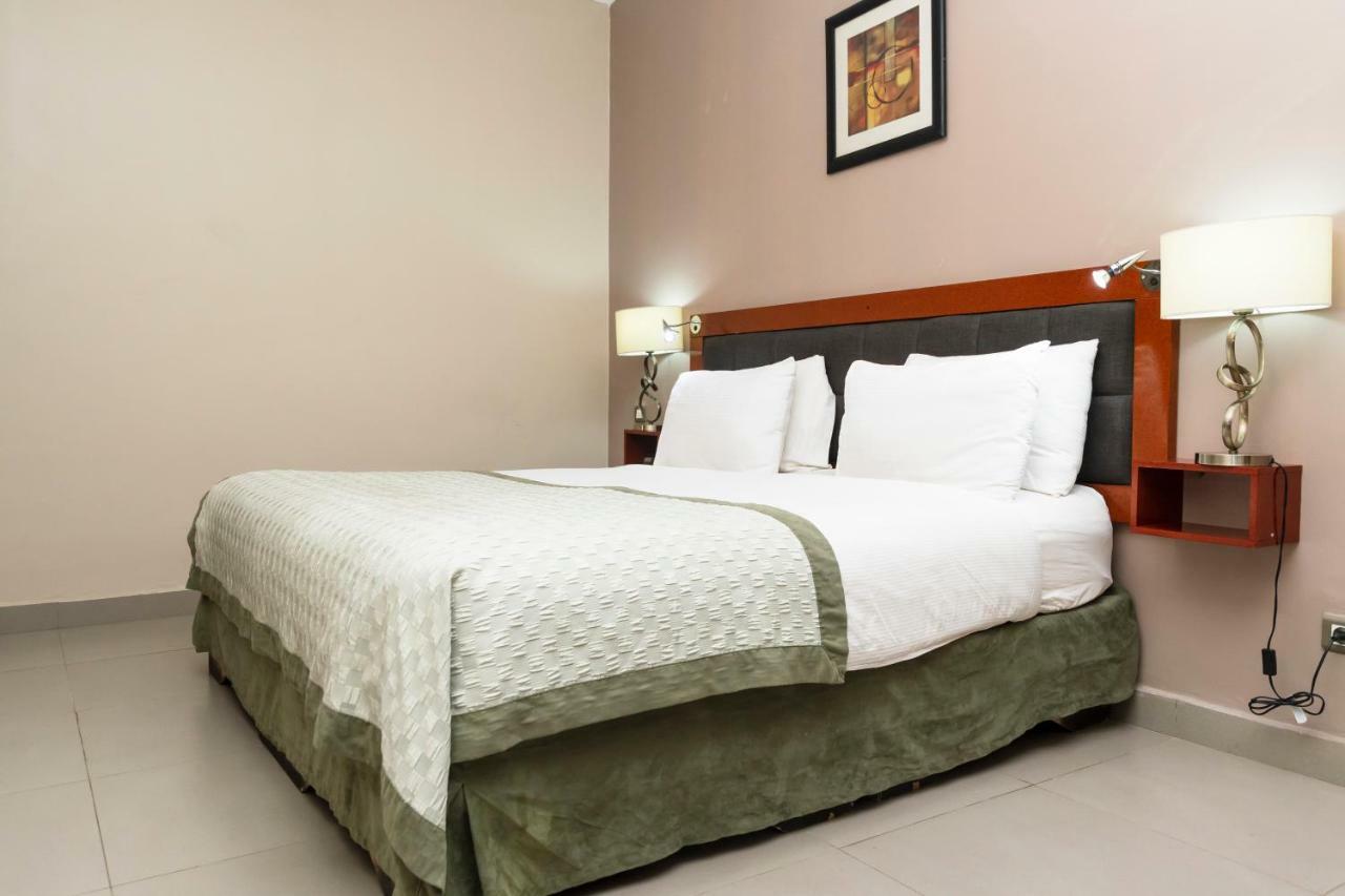 Hawthorn Suites By Wyndham Abuja Esterno foto