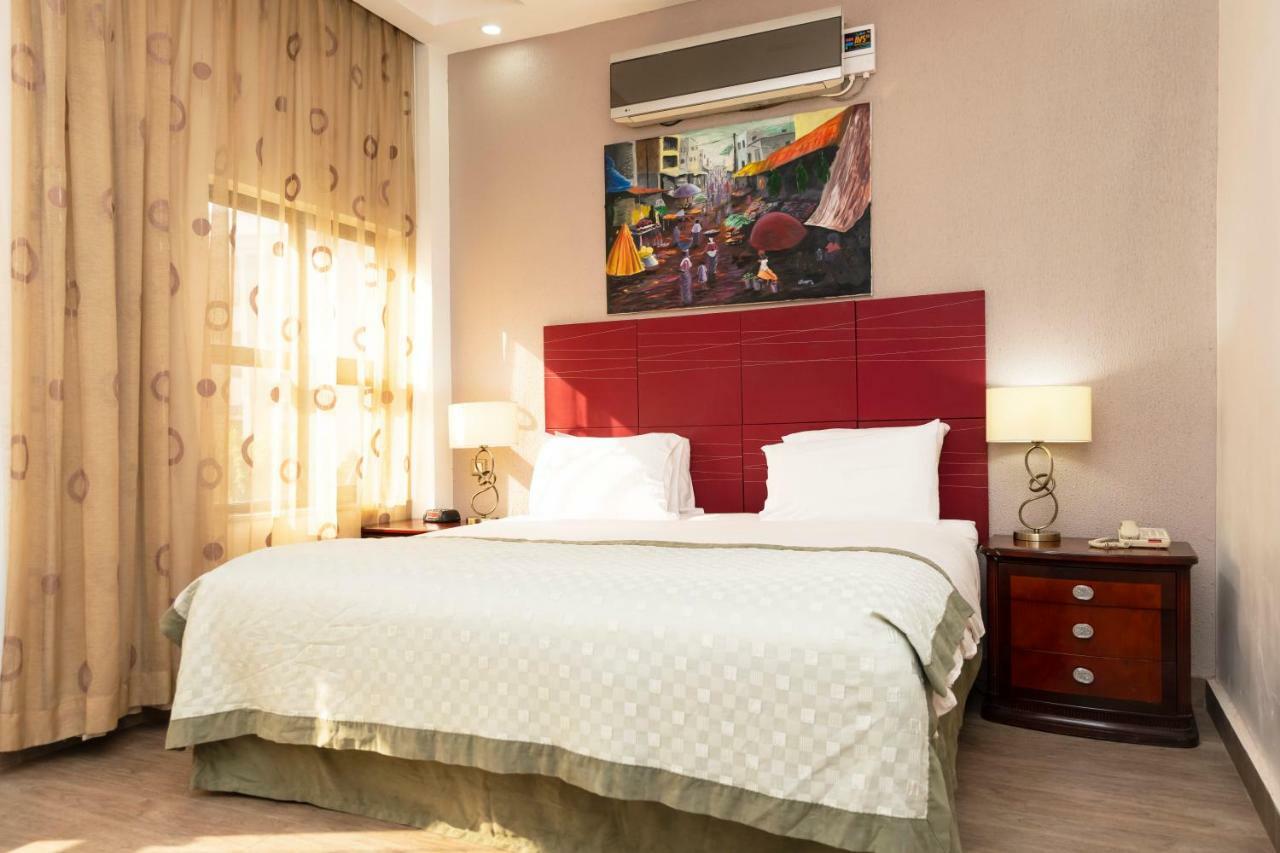 Hawthorn Suites By Wyndham Abuja Esterno foto
