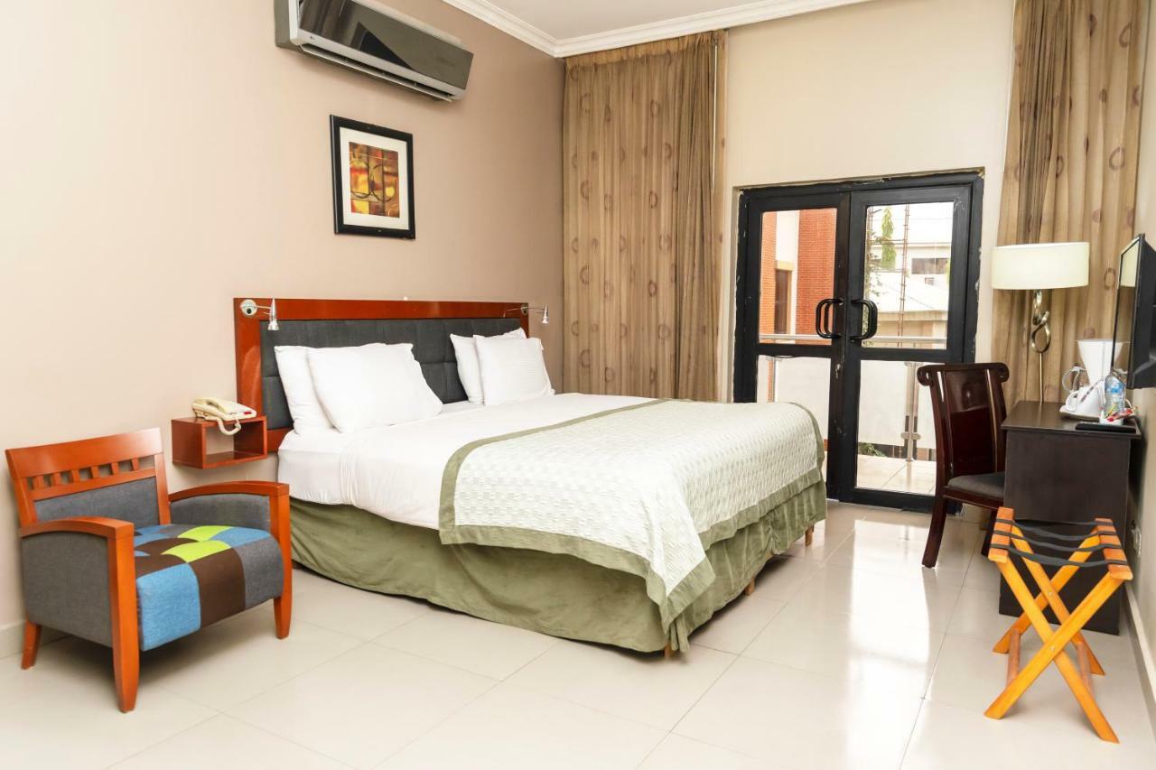 Hawthorn Suites By Wyndham Abuja Esterno foto
