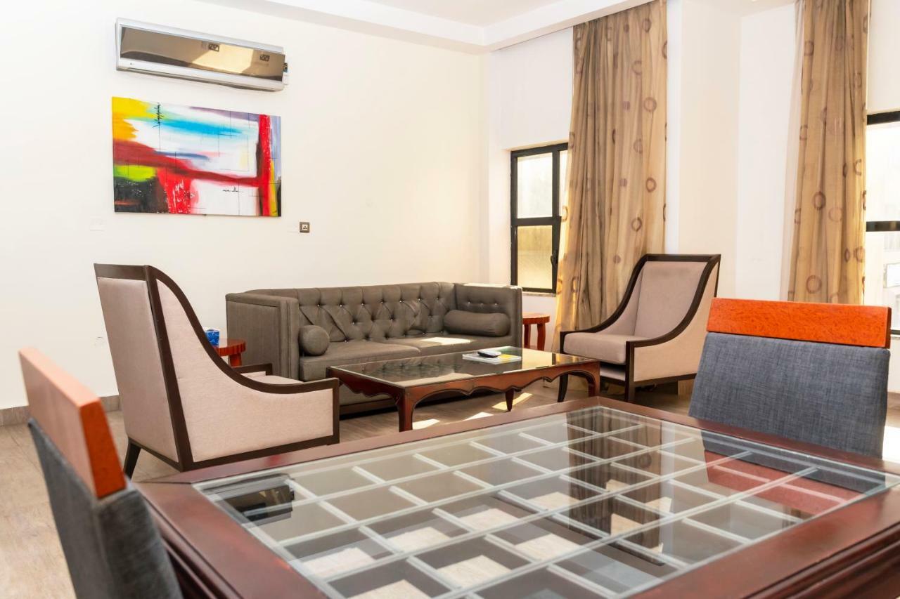 Hawthorn Suites By Wyndham Abuja Esterno foto
