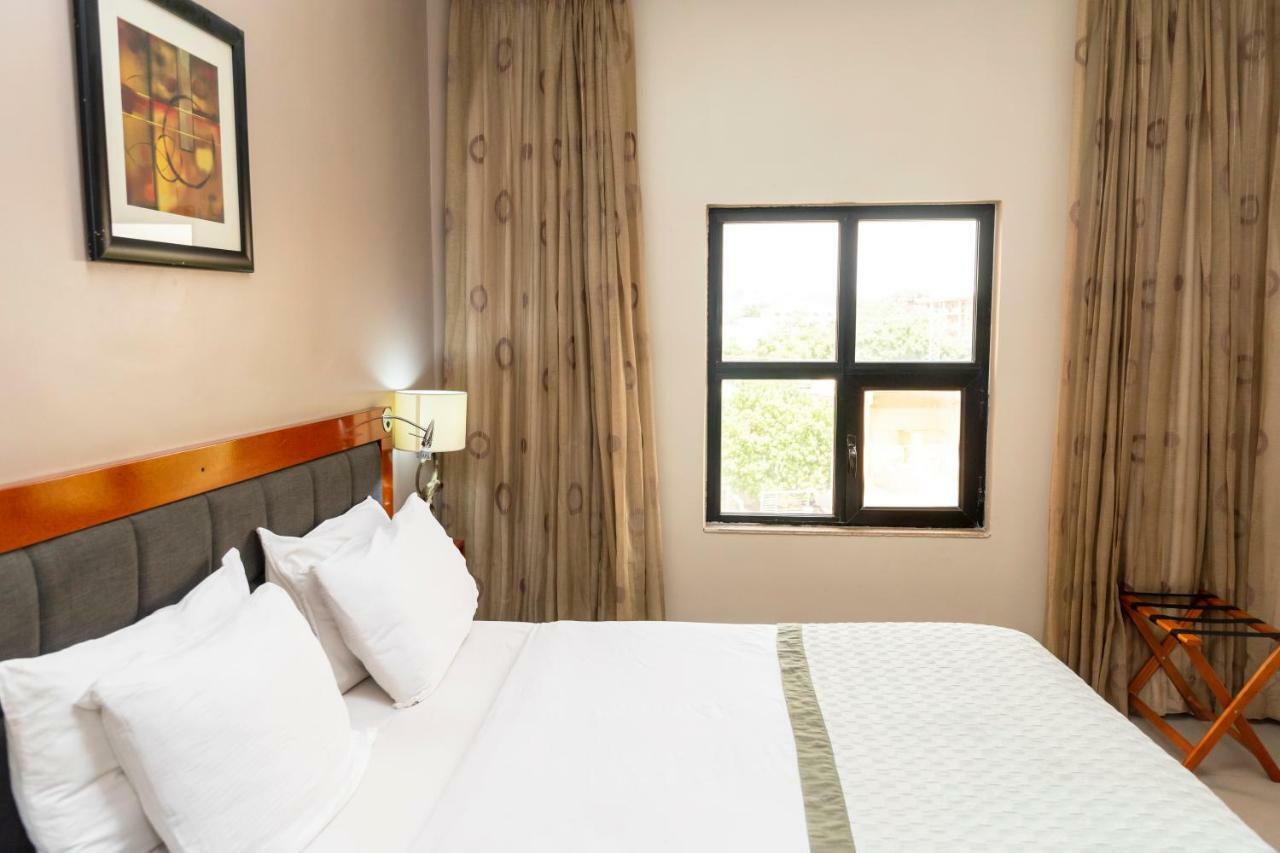 Hawthorn Suites By Wyndham Abuja Esterno foto