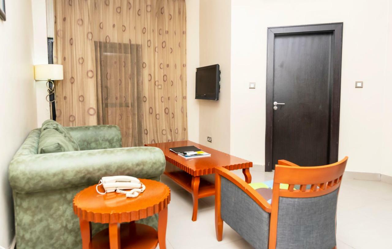 Hawthorn Suites By Wyndham Abuja Esterno foto