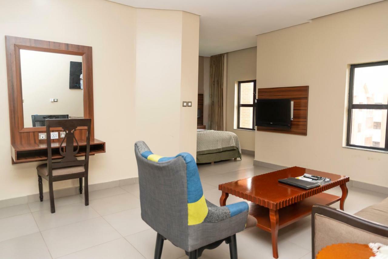 Hawthorn Suites By Wyndham Abuja Esterno foto
